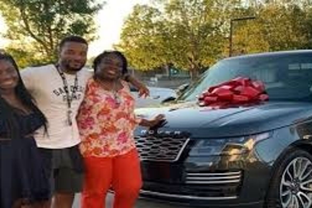 These are the cars professional athletes gift their moms once they get rich