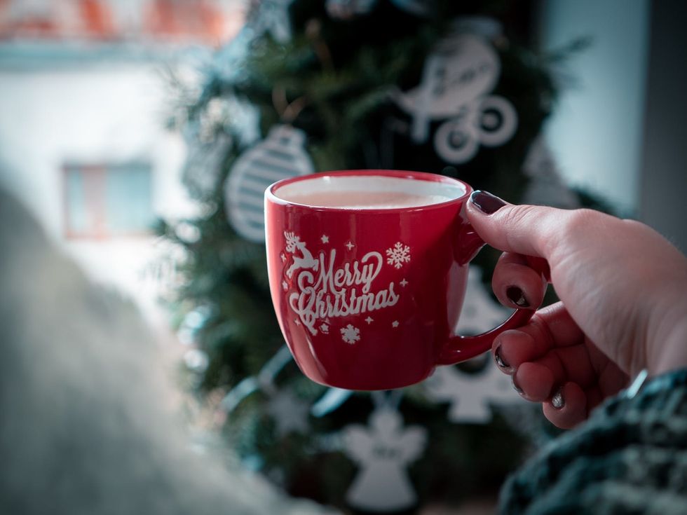 https://www.pexels.com/photo/red-merry-christmas-printed-mug-1753411/
