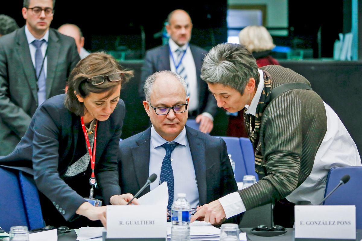 Il governo fa il gioco delle tre carte e salva i soldi per i 100 anni del Pci