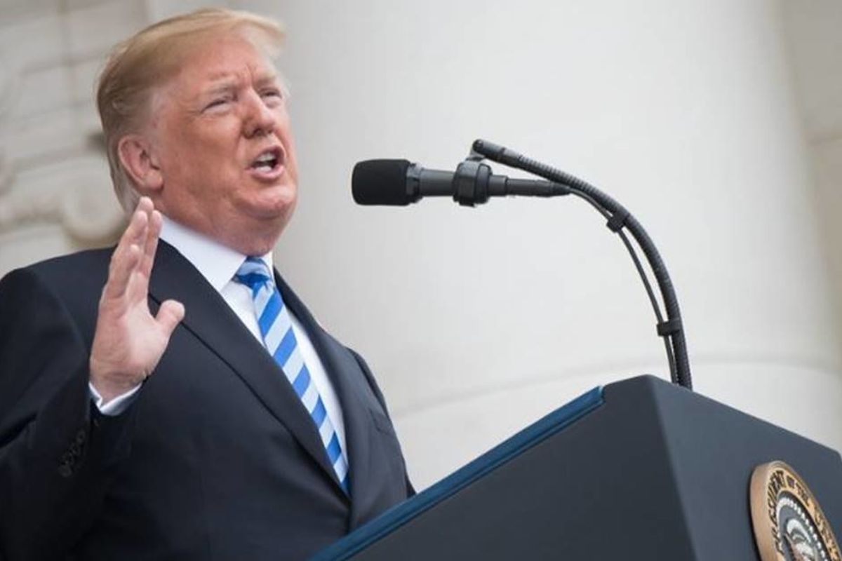 Over 700 historians have signed a letter calling for Trump's impeachment