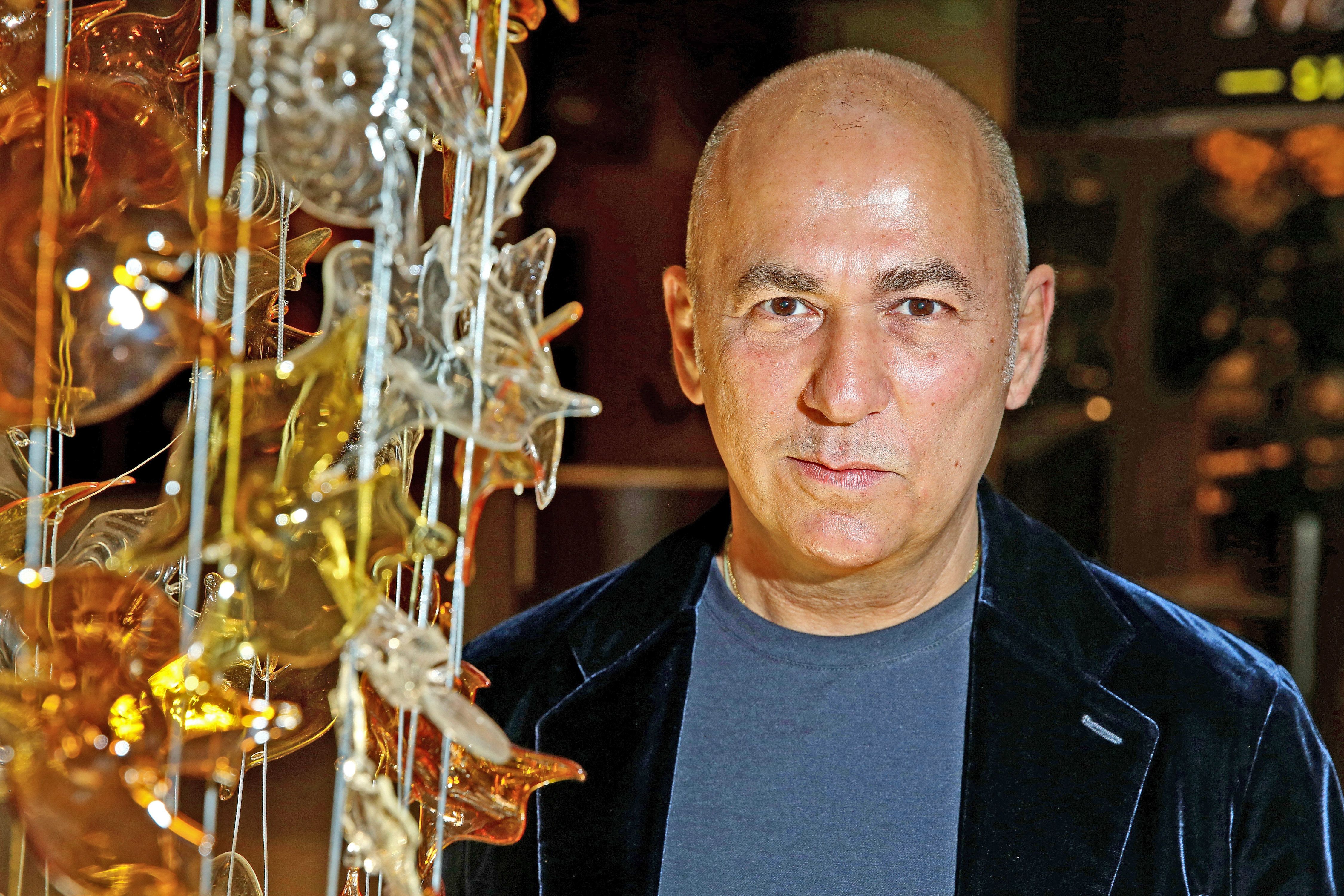 Lezione di Özpetek al mondo Lgbt: «I figli hanno bisogno di una madre»