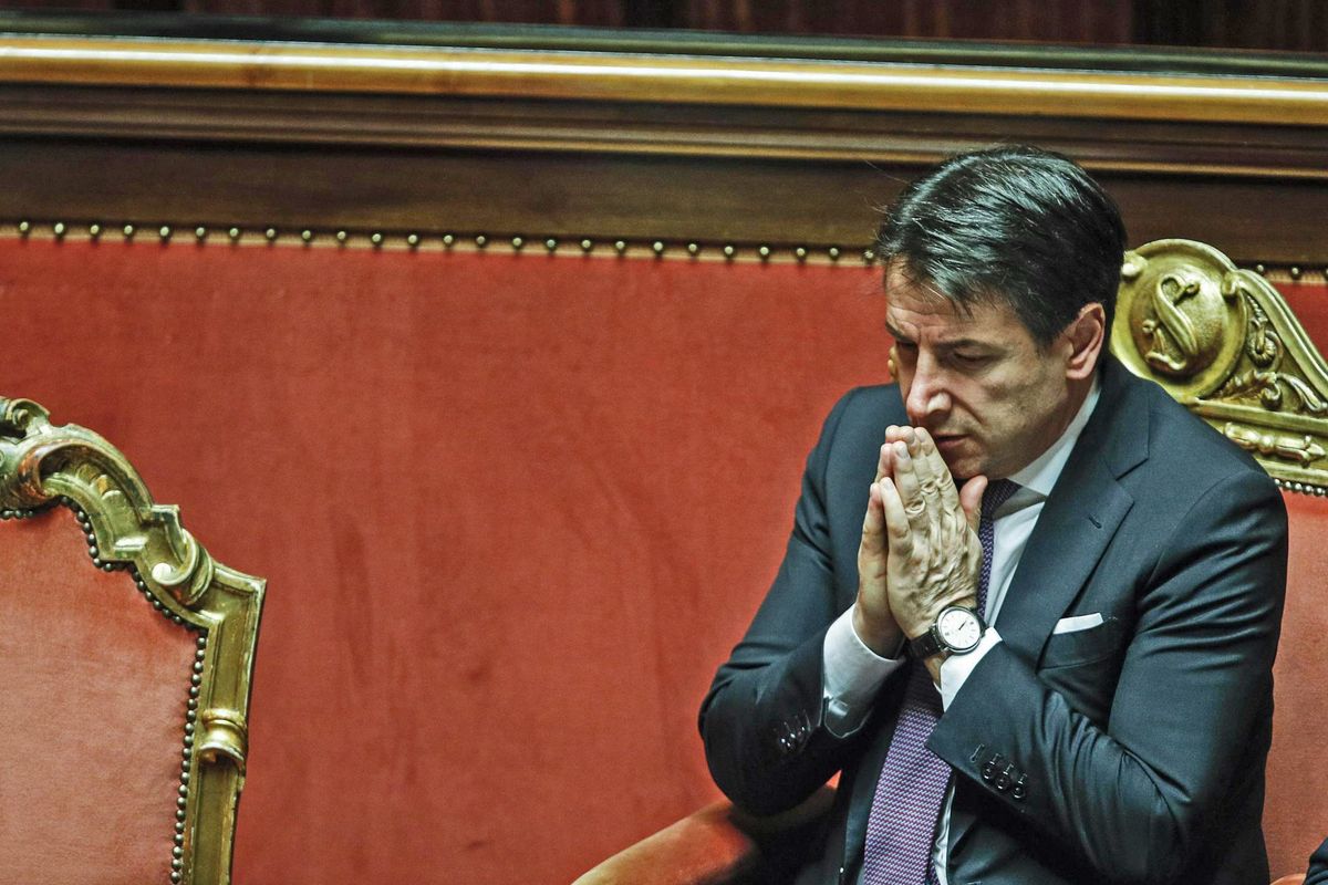 La fine ingloriosa di premier Giuseppi, ridotto a fare l’ufficio stampa di Fca