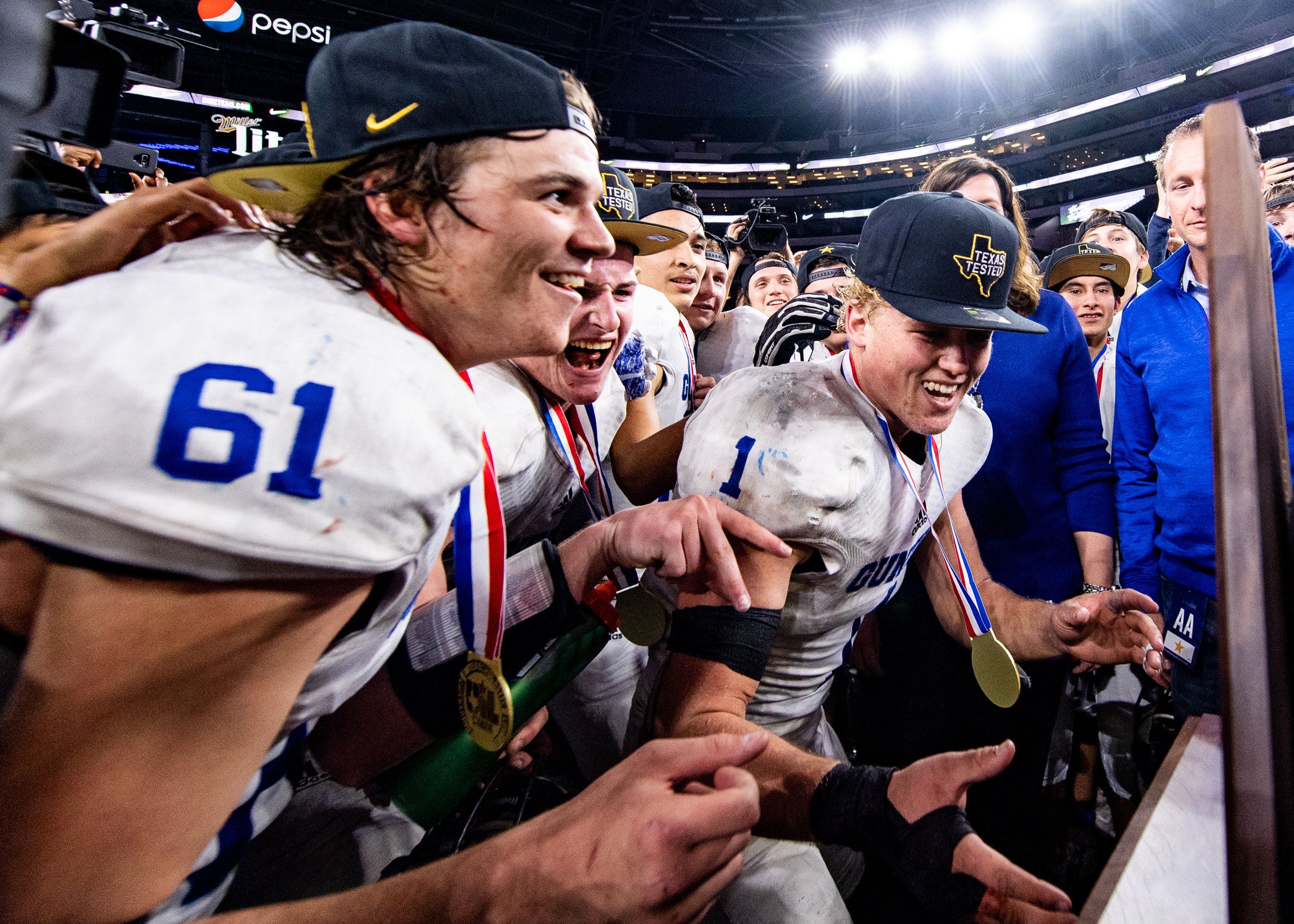 Gunter Dominates, Pulls Away in 2nd Half for State Crown