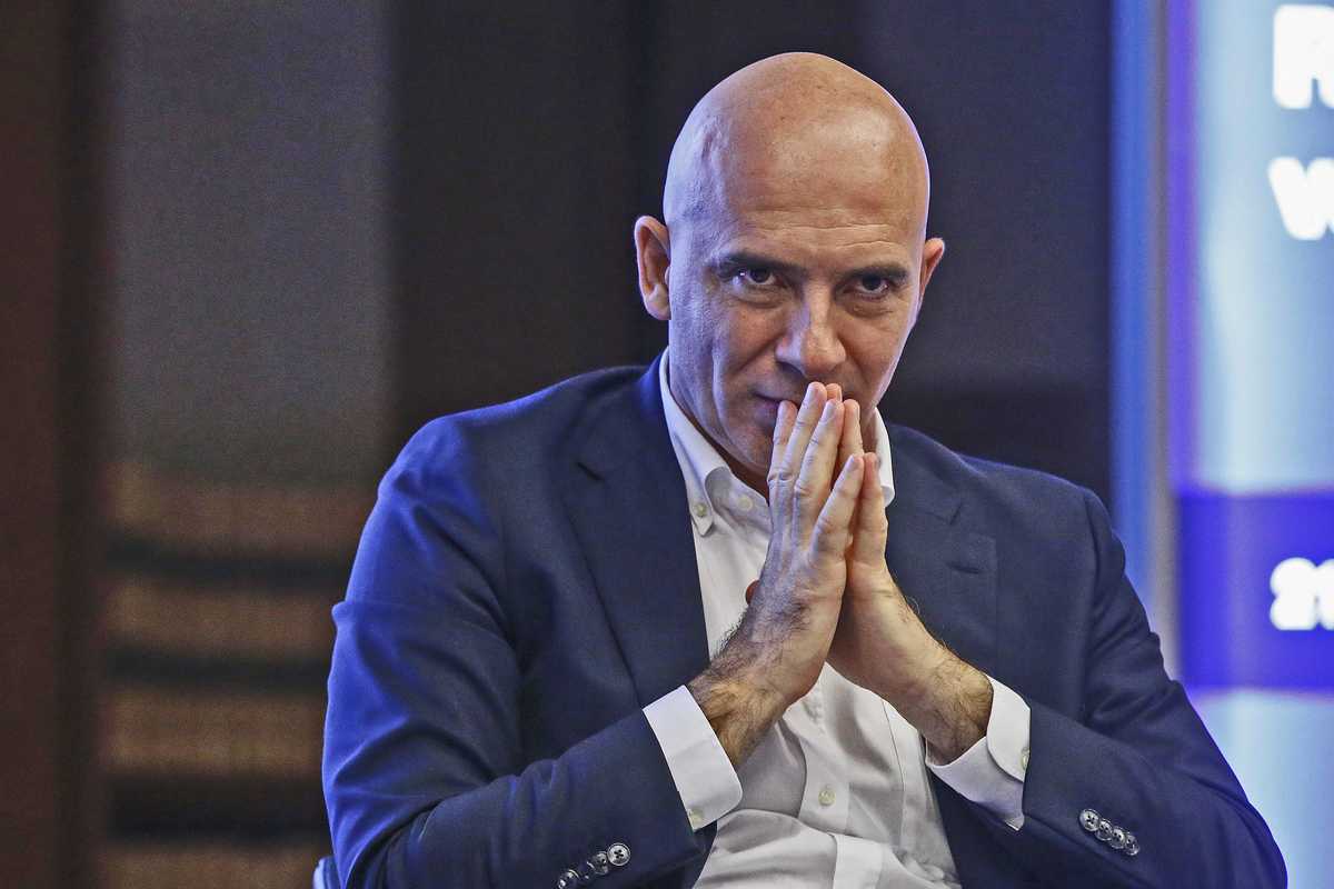Il Pd vuole la Rai, cartellino giallo a Salini