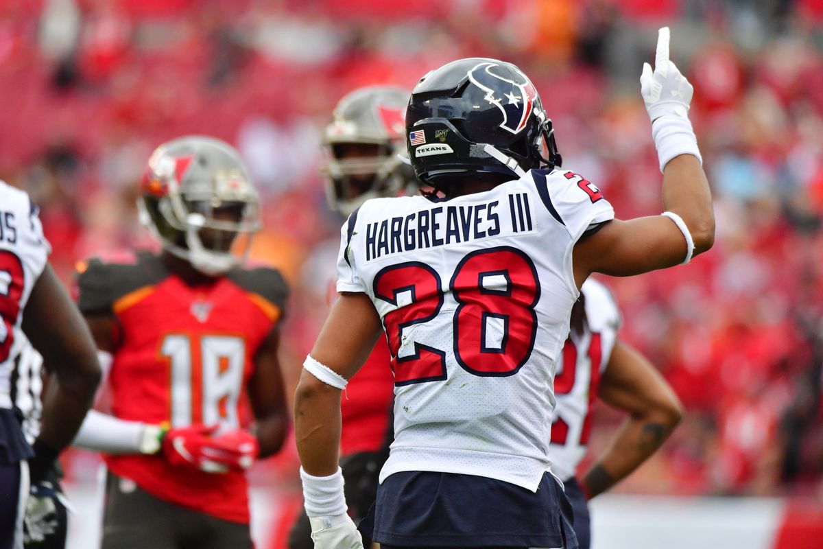 Despite sloppy performance, Texans escape Tampa with win, AFC South title