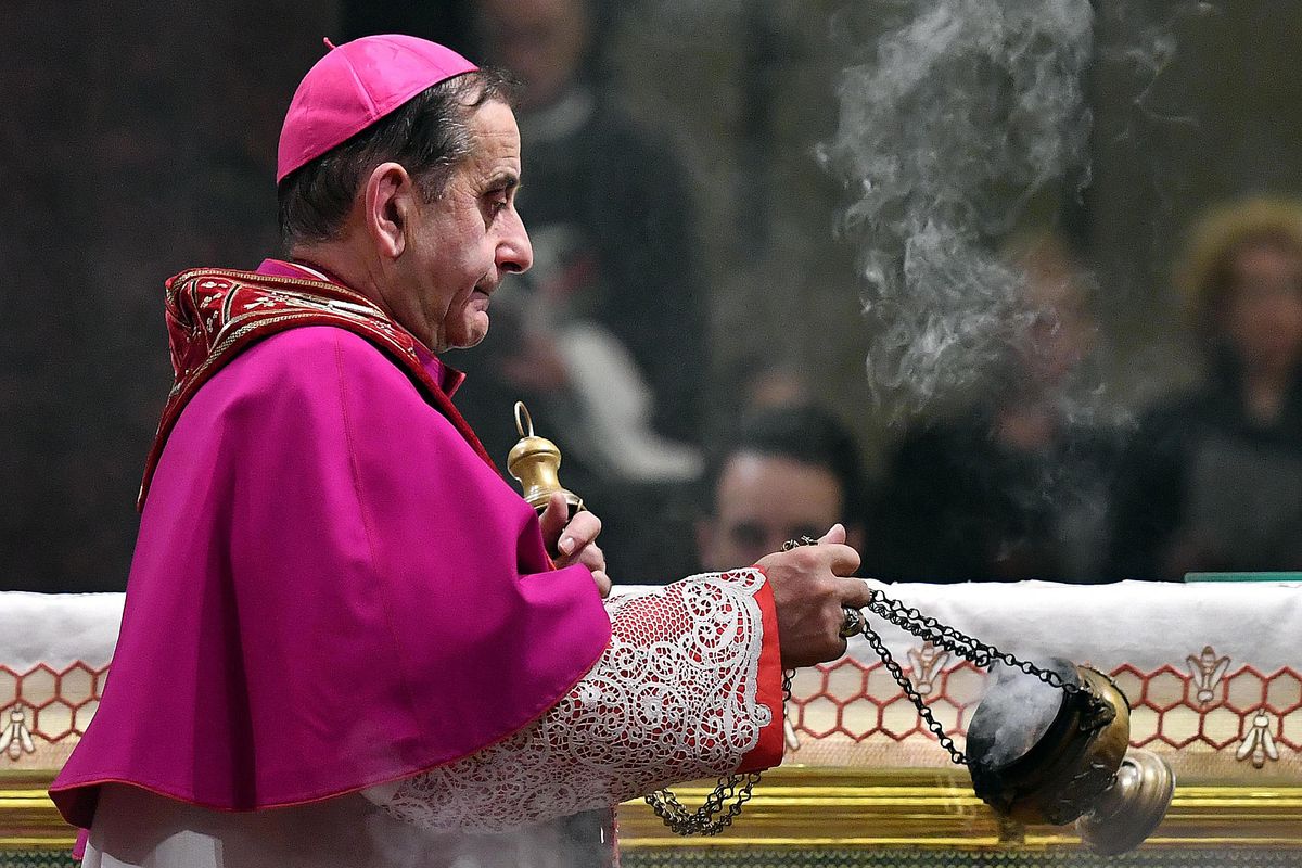 La Chiesa sta col prete che invita a uccidere Salvini