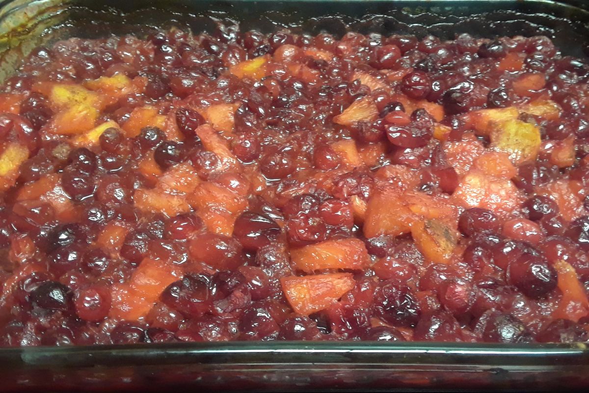 (PSSST *Grandma* Wonkette's Pineapple Orange Cranberry Sauce Is Better, Actually)
