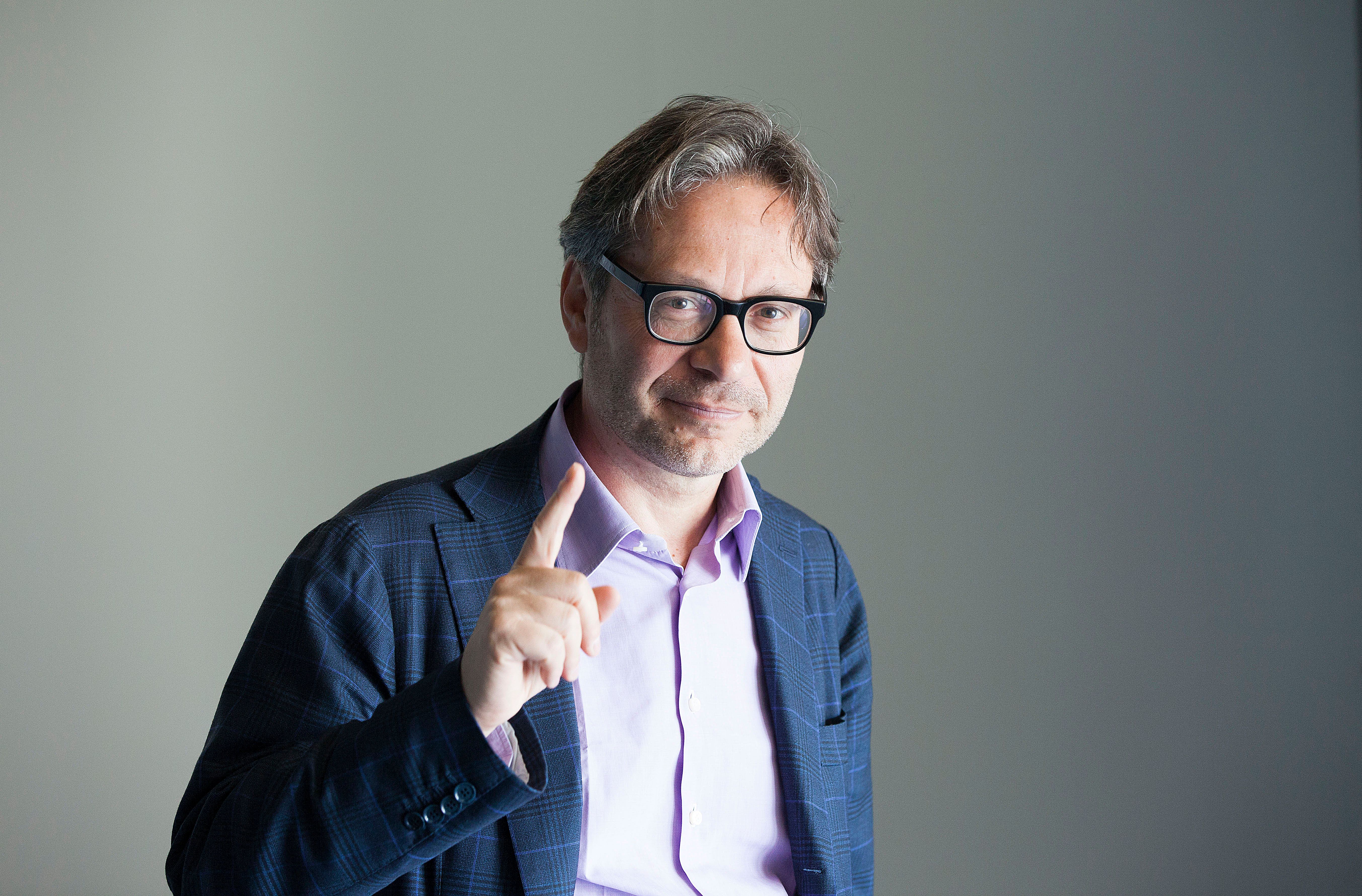 Recalcati ora attacca «La Verità». Dovrebbe querelare «Repubblica»