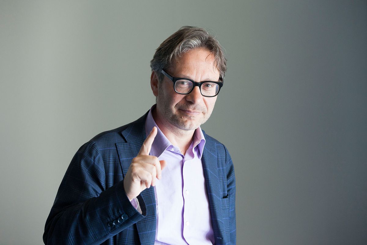 Recalcati ora attacca «La Verità». Dovrebbe querelare «Repubblica»