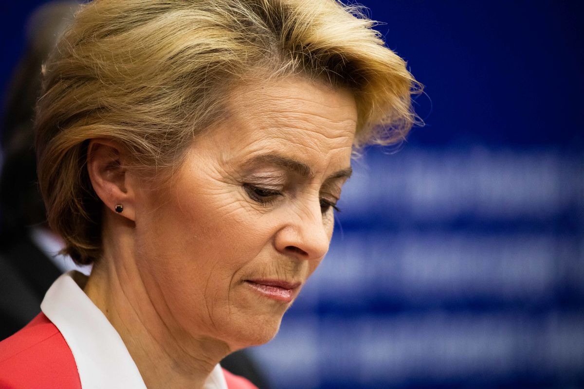 La von der Leyen ottiene il via libera. Ma i pentastellati si spaccano sul voto
