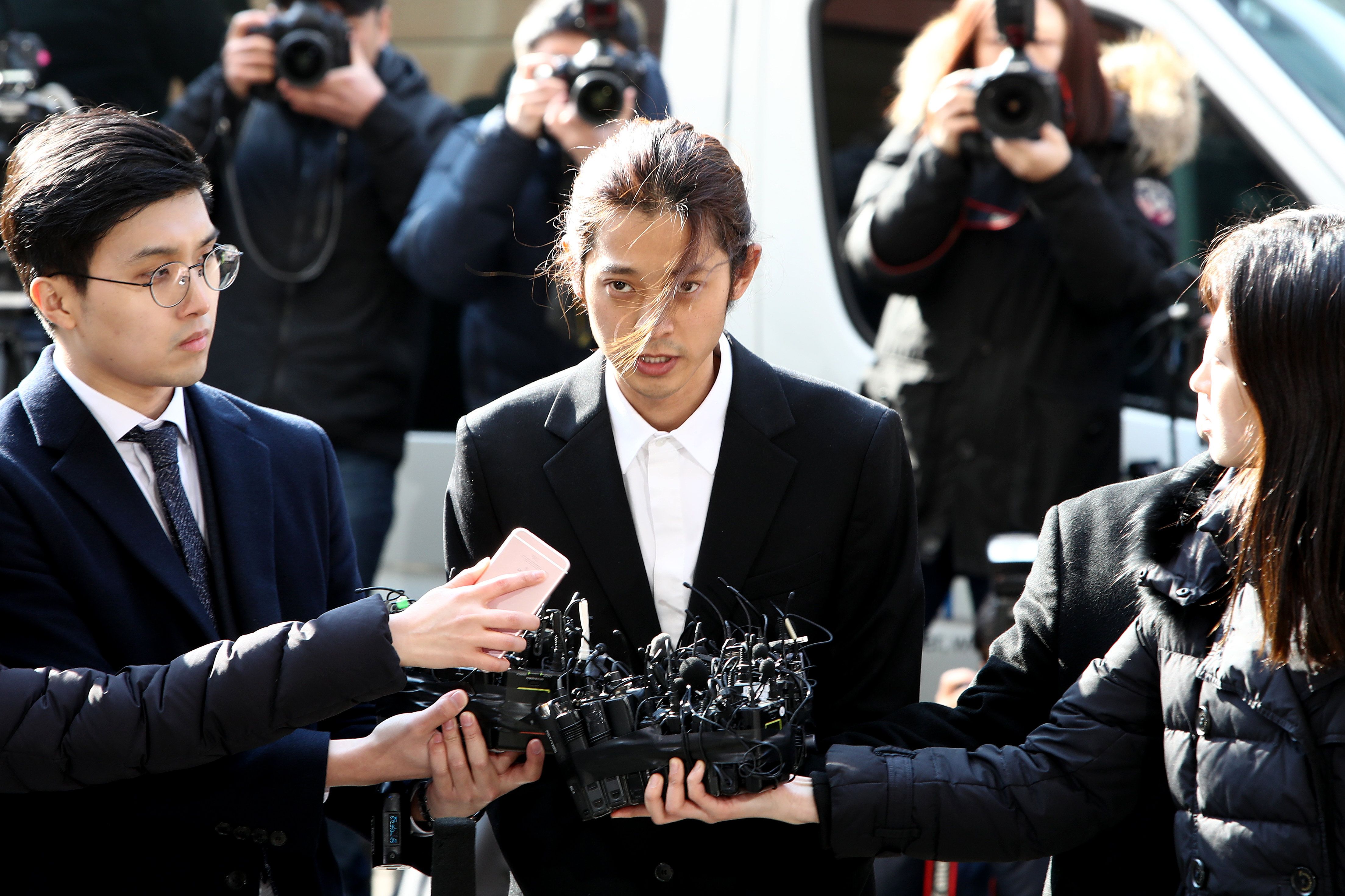 K Pop Stars Jung Joon Young Choi Jong Hoon Sentenced On Gang Rape Charges Paper