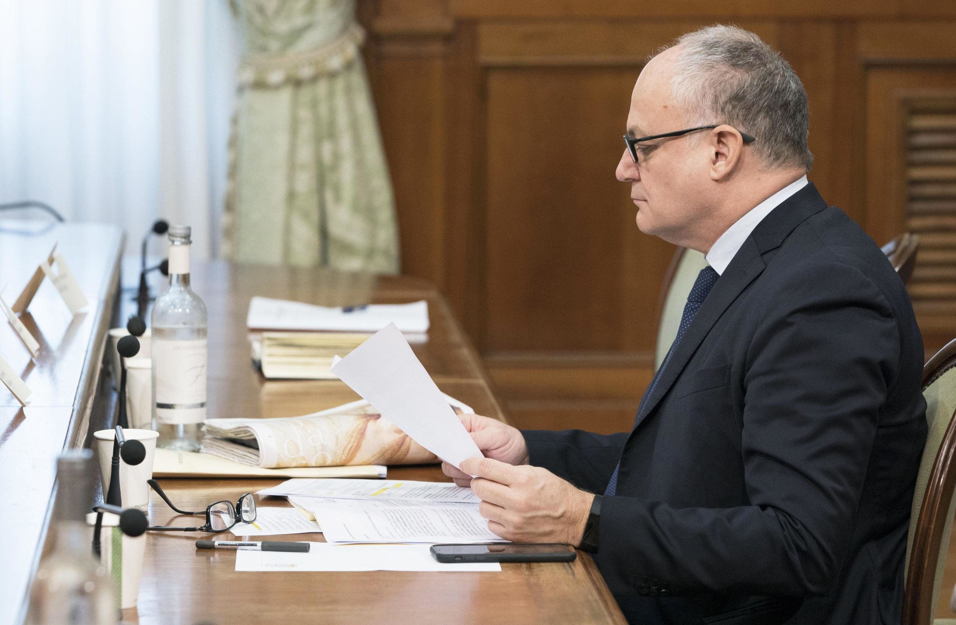 Scuse, date e cavilli. Il catalogo delle balle di Giuseppe Conte