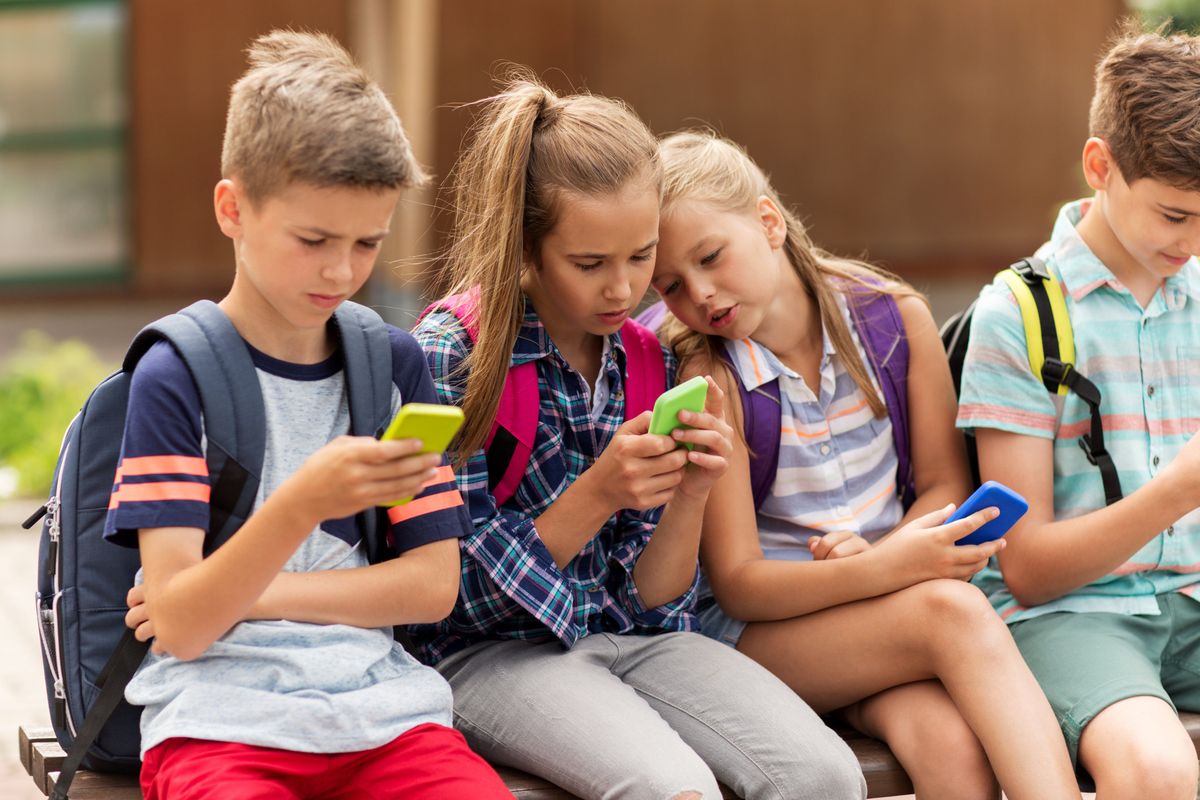 La vita segreta e sfrenata dei nostri figli sul cellulare