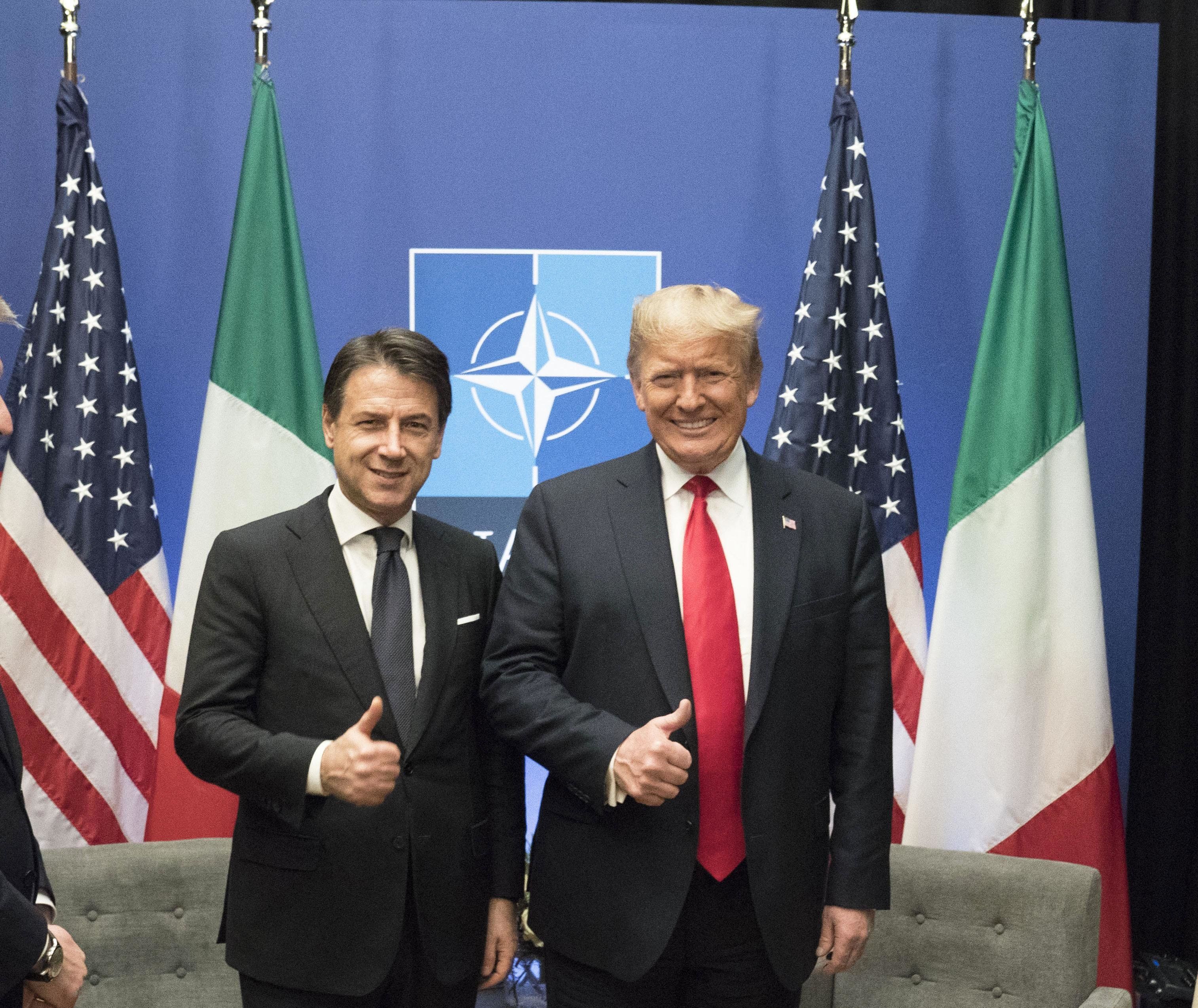 Trump si tiene stretto Giuseppi ma non chiude nessuno dei dossier