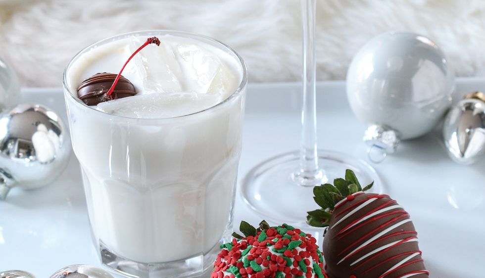 6 Must Try Boozy Christmas Drinks