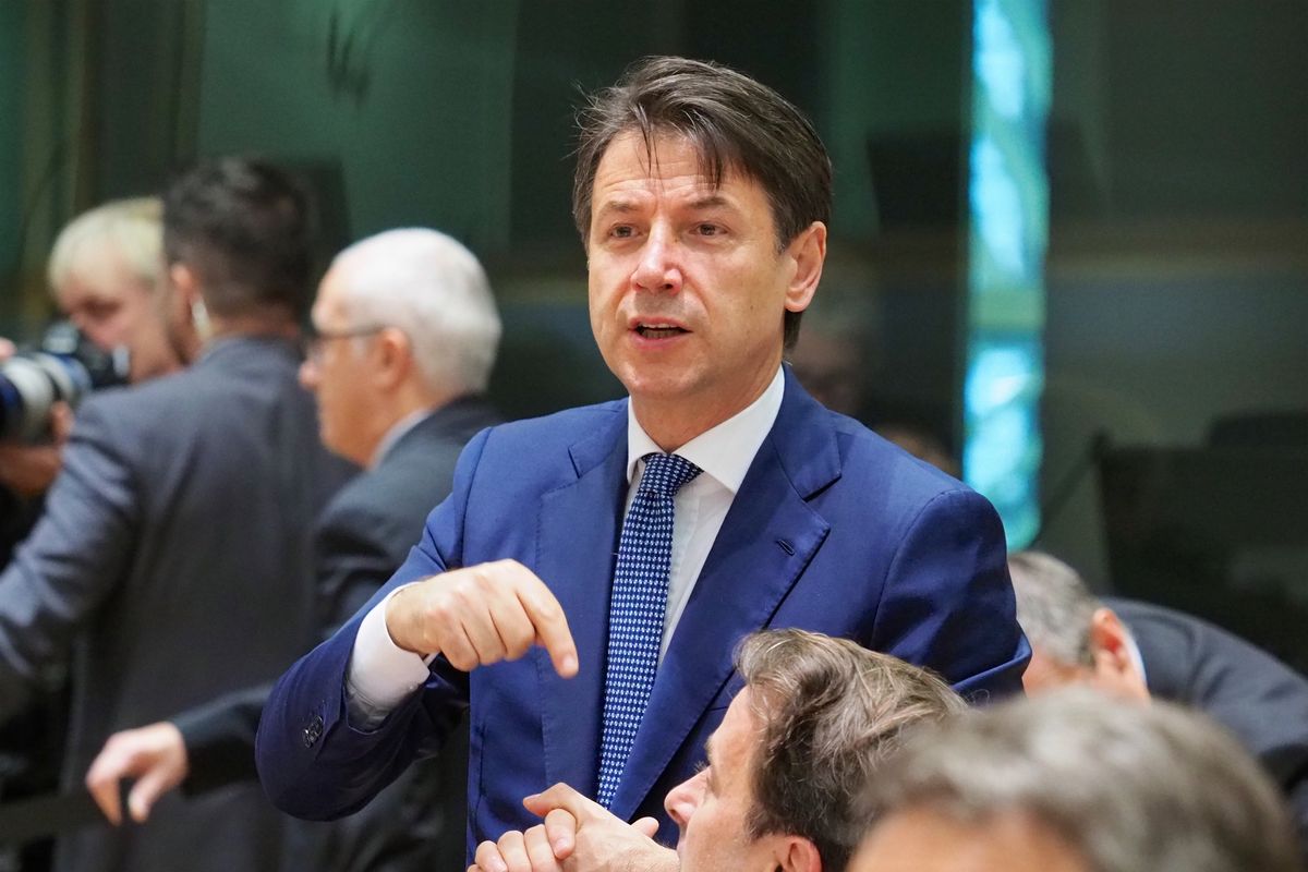 Conte fa il duro sul piano dell’ex Ilva. Il M5s: «Mittal se ne va? Meno male»
