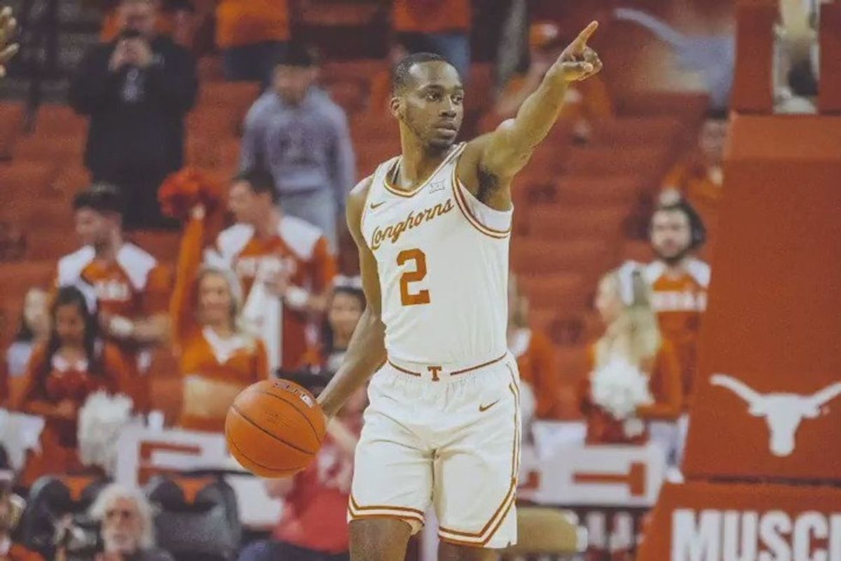 The Baylor Bears extend their winning streak to eight while the Texas Longhorns drop an unexpected game to Providence