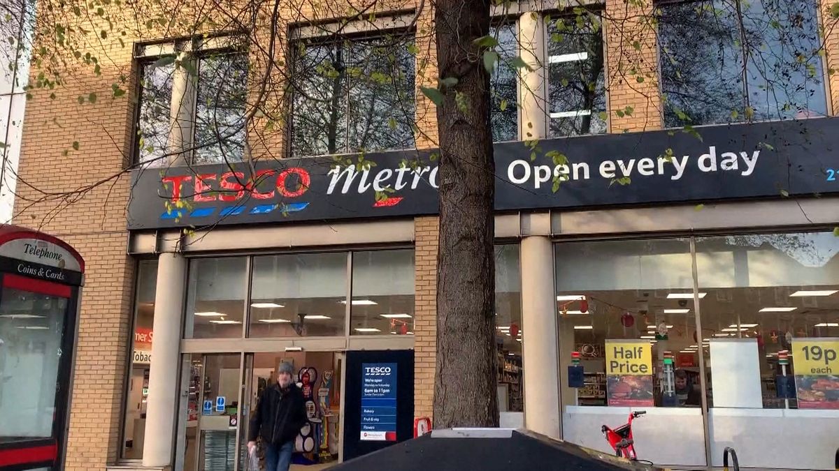 Il messaggio di aiuto nelle cartoline di Natale di Tesco rischia di essere solo una bufala