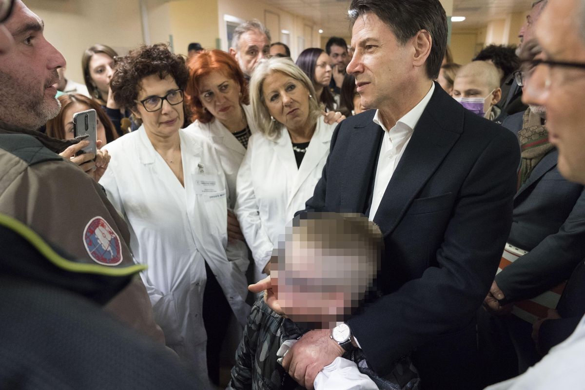 Conte twitta sulla manovra dalla luna. Ma la grana Autostrade lo riporterà a terra