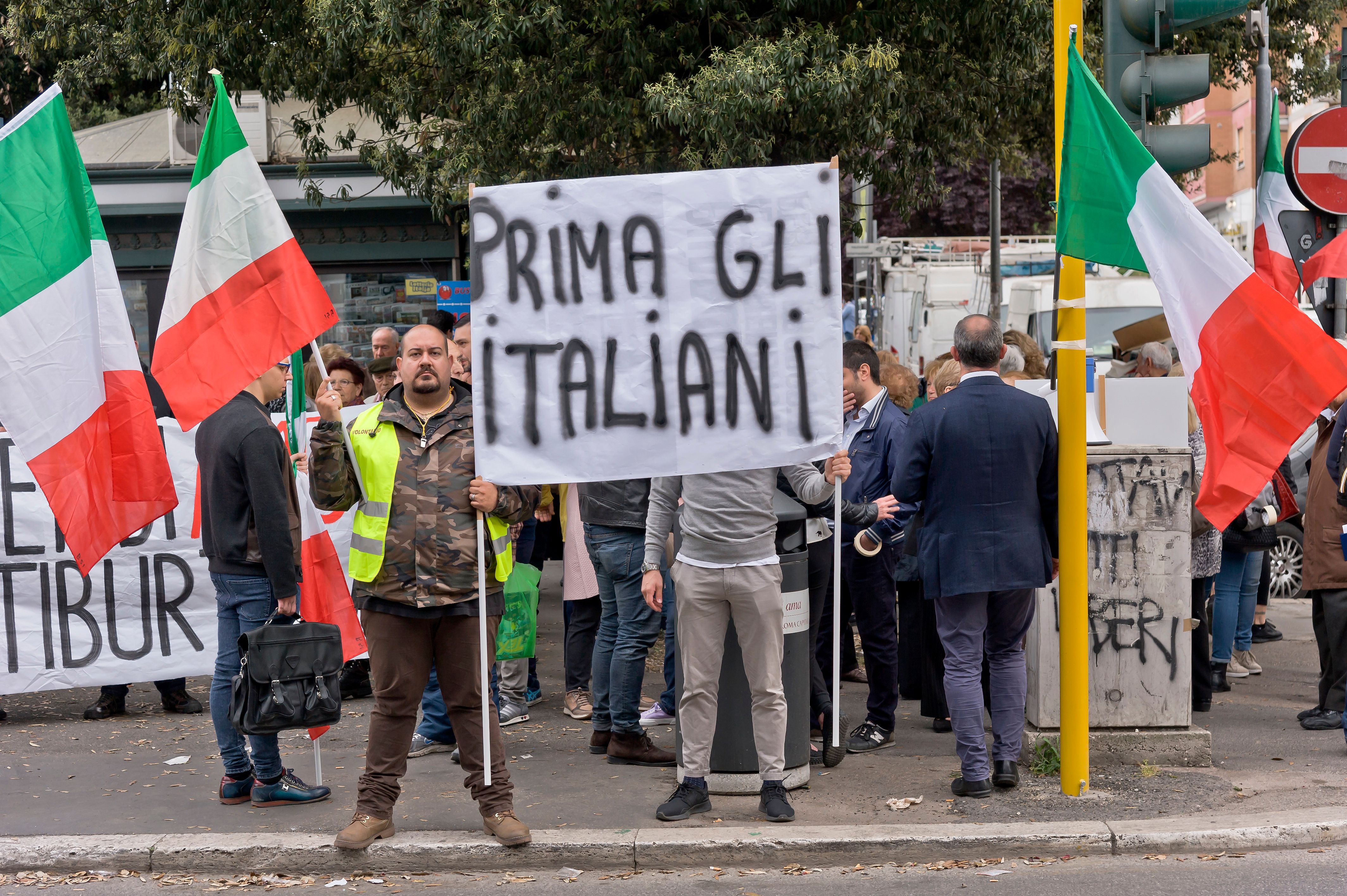 La nazione non è una banda armata. E senza i confini non esiste lo Stato