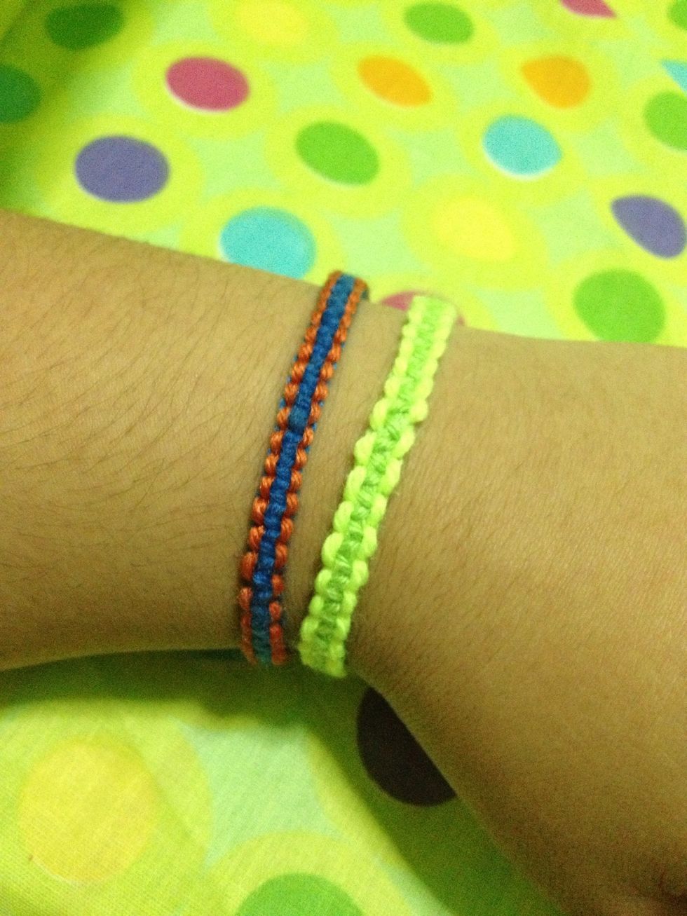 How to make a yarn bracelet B+C Guides