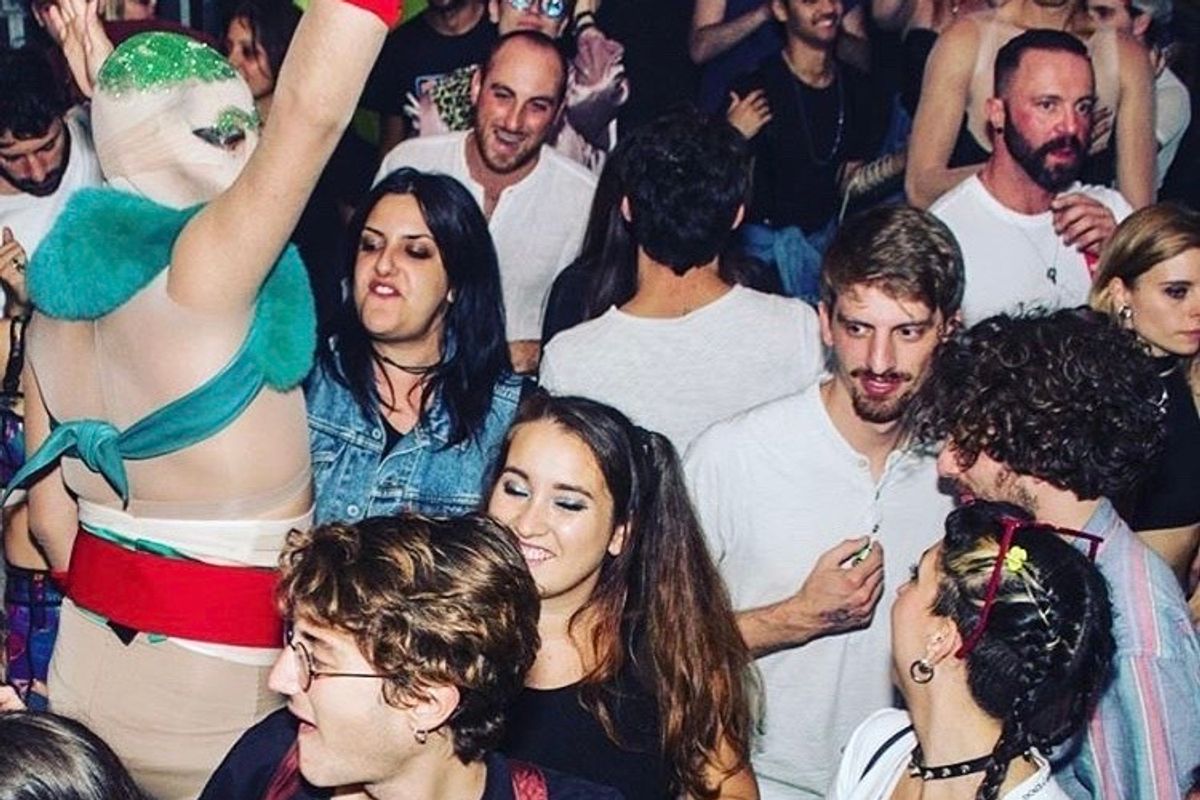 Indagati gli organizzatori del veglione gay