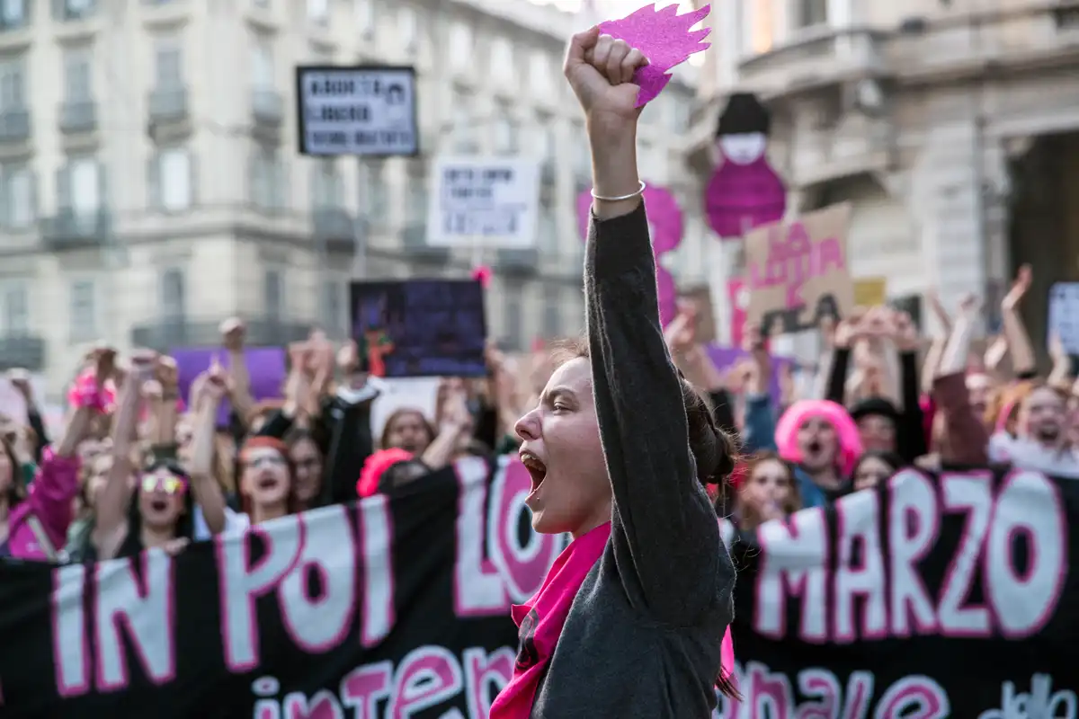Le leggi liberticide di chi sostiene di dover odiare l’odio