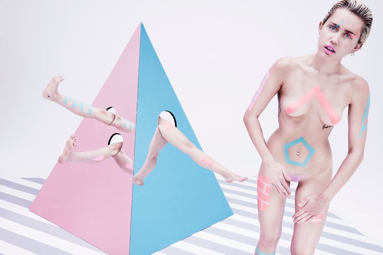 Cyrus naked candy miley Yahooist Teil