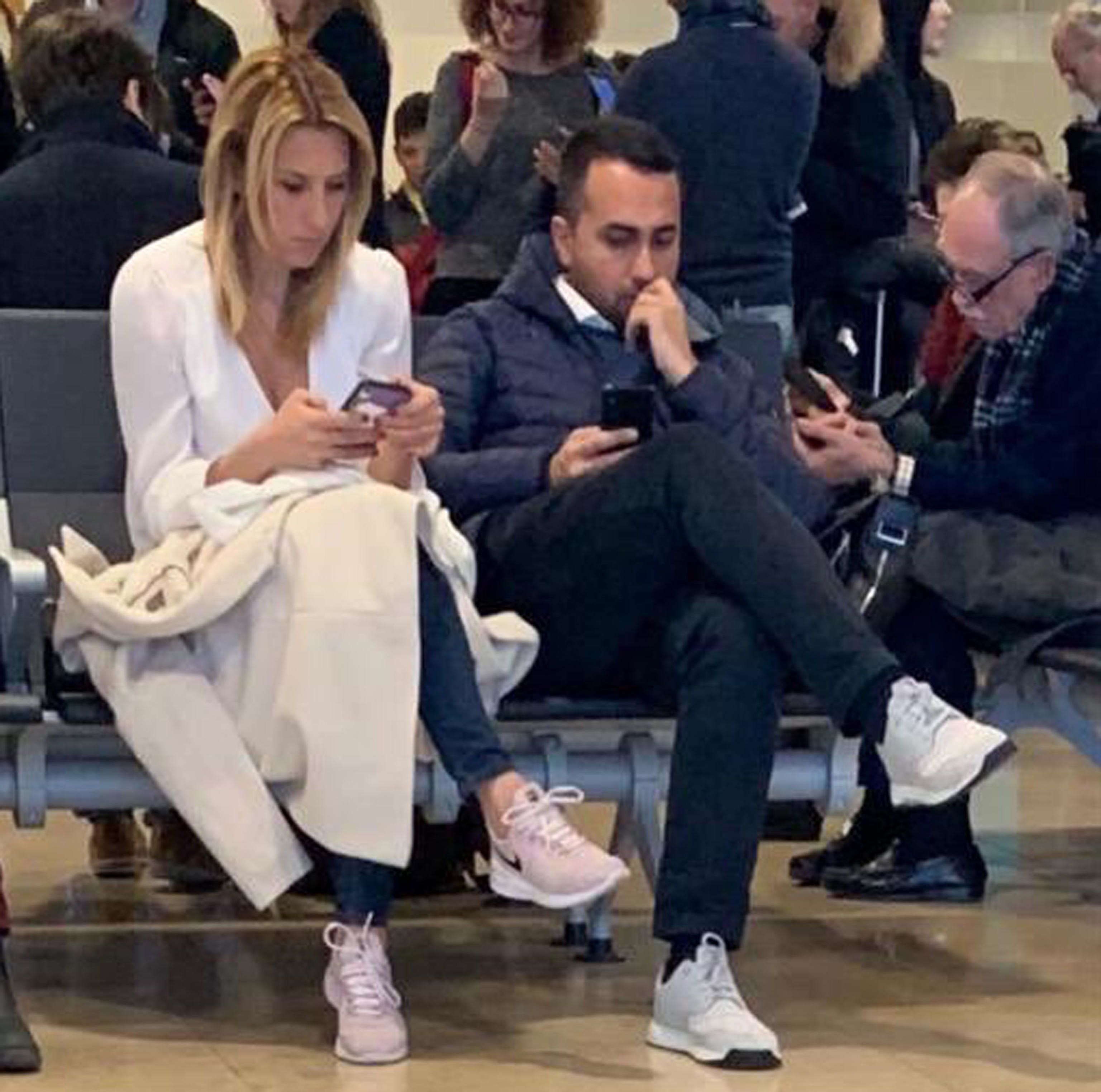 Si rischia la mezza guerra mondiale e il governo non sa cosa mettersi