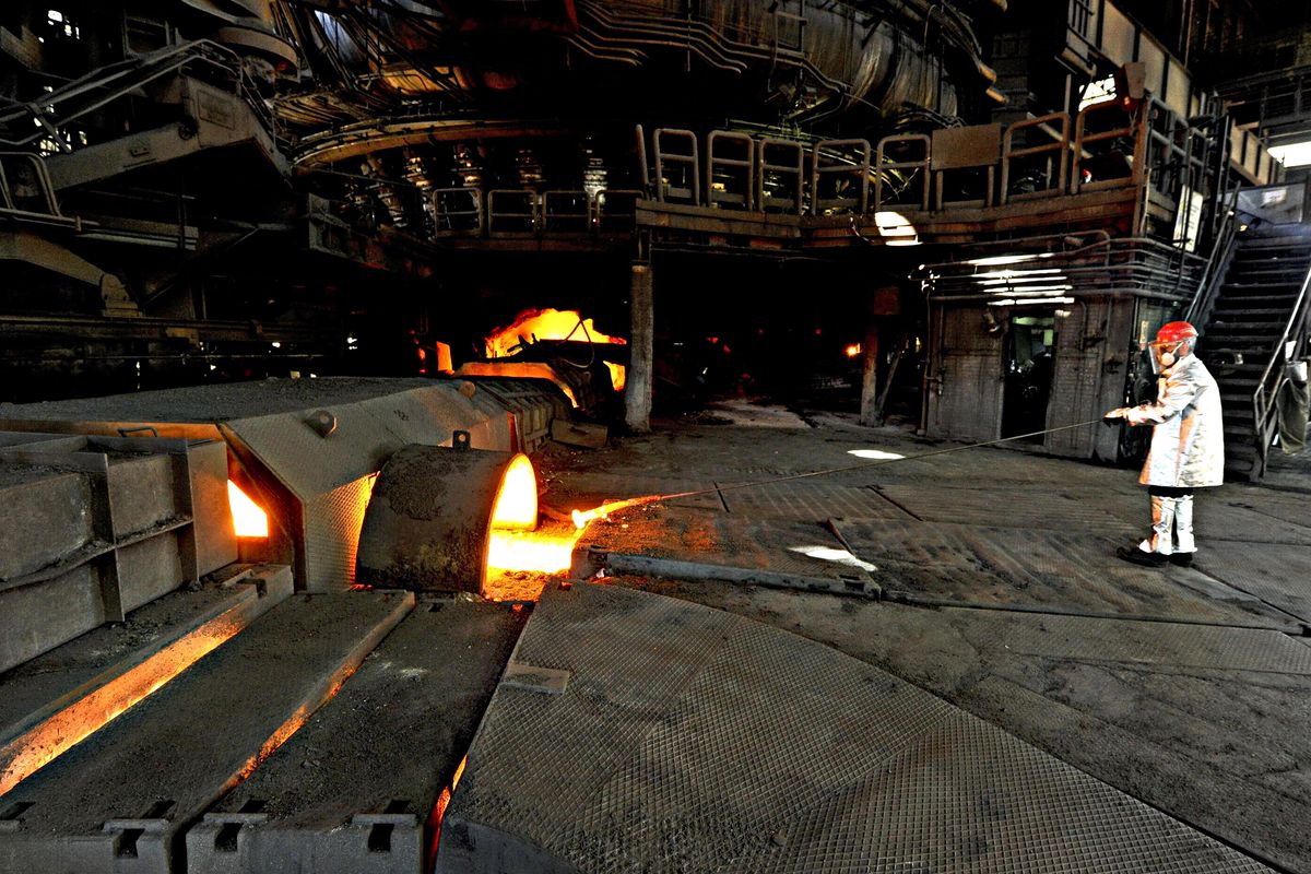 Giudici contro giudice: riacceso il forno Ilva