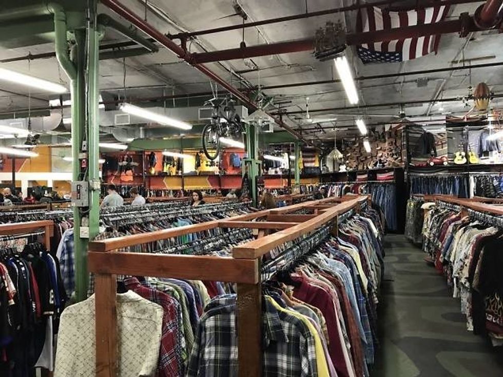 Best Spots For Secondhand Fashion in NYC The Journiest
