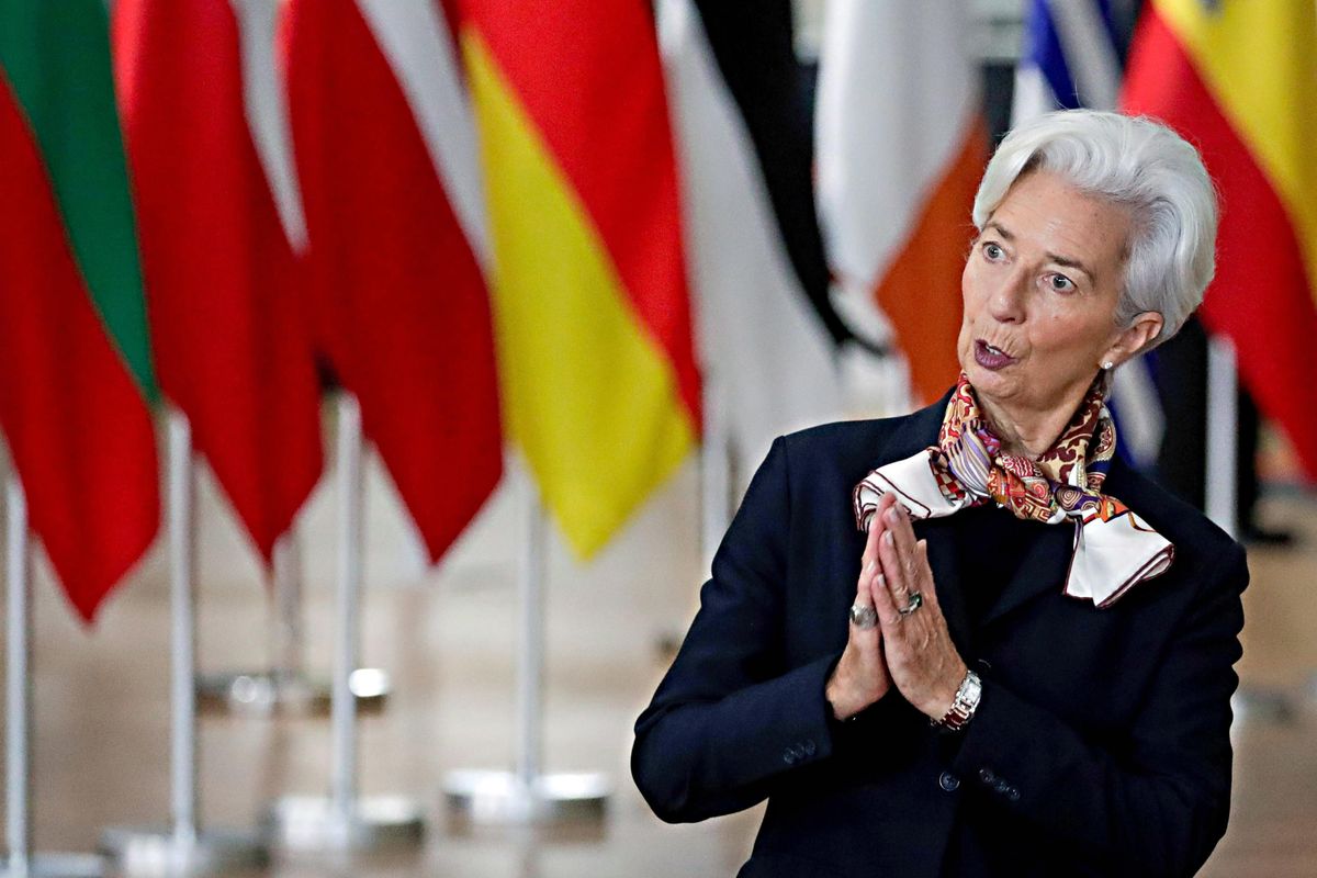 La Bce manda in castigo il governo: «Errore voler limitare il contante»