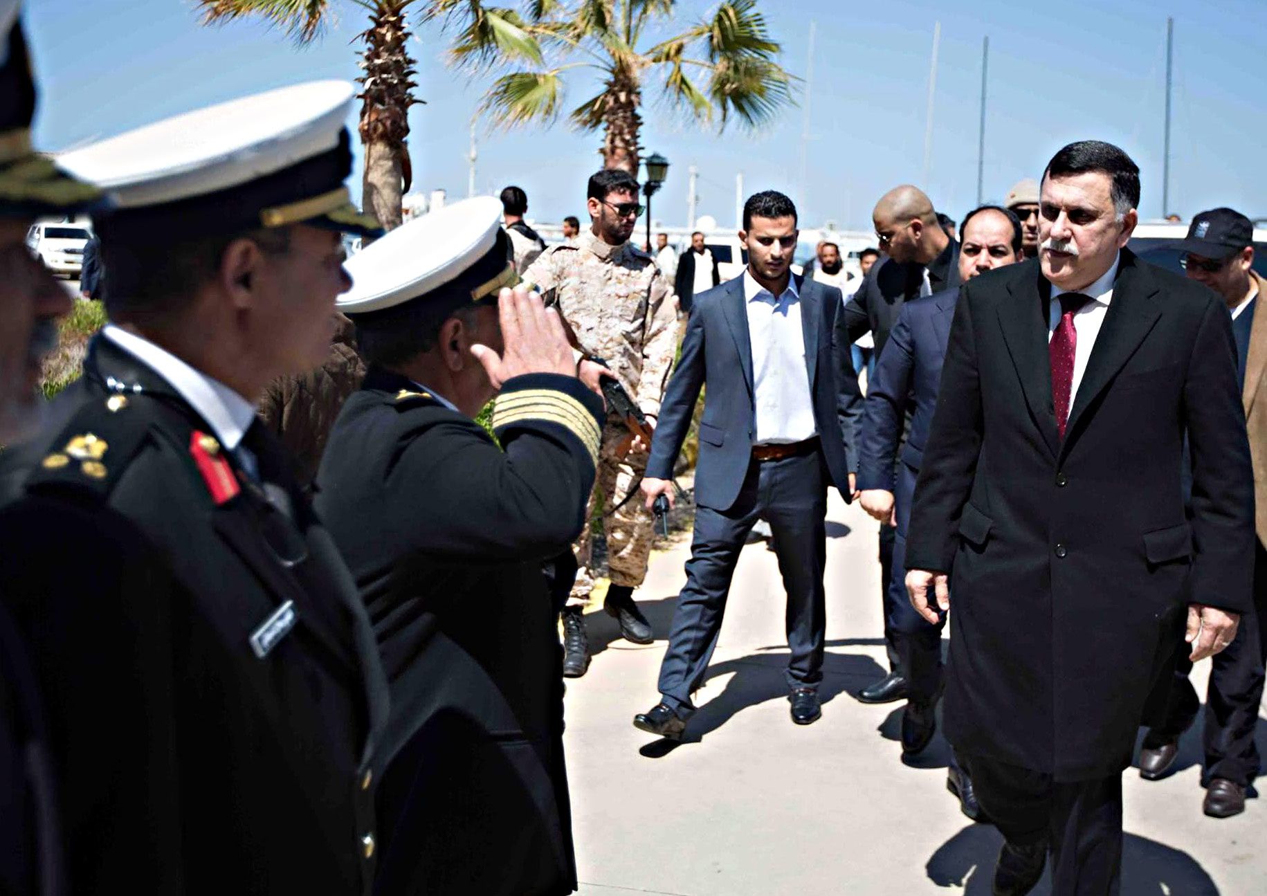 Giuseppi si improvvisa gran paciere e incassa lo schiaffone di Al Serraj