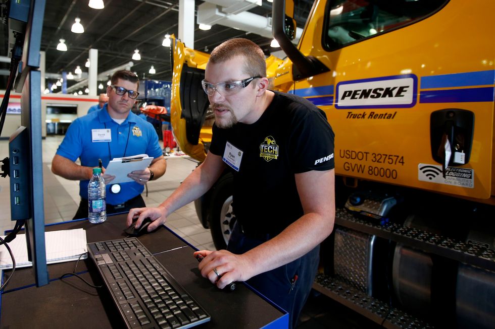Penske Technician competes in 2019 Penske Tech Showdown finals