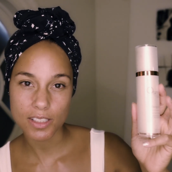 Alicia Keys Says Adding Sulfur To Your Nighttime Routine Is Key For A Bare-Faced Slay