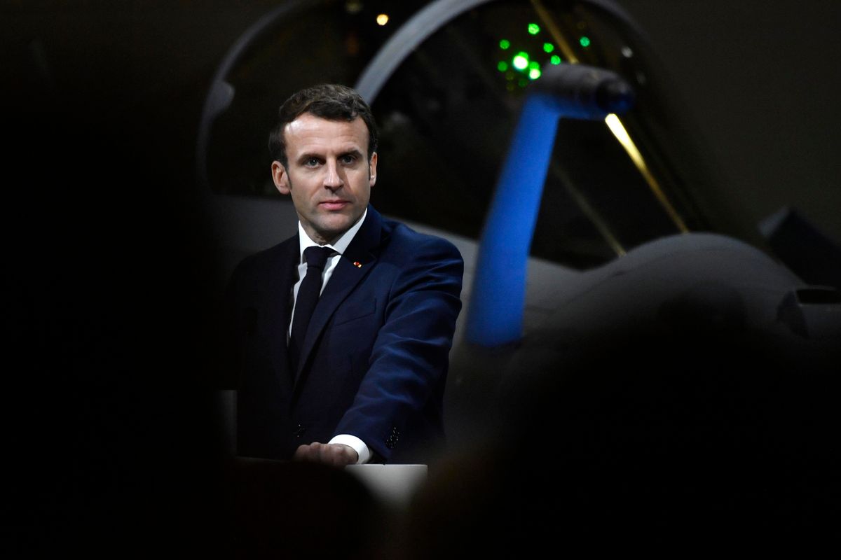 Macron fa arrestare il giornalista scomodo