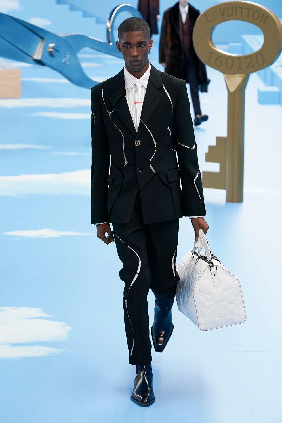 Procent Emuler blotte Virgil Abloh Made Playful Suits for Louis Vuitton Fall 2020 - PAPER