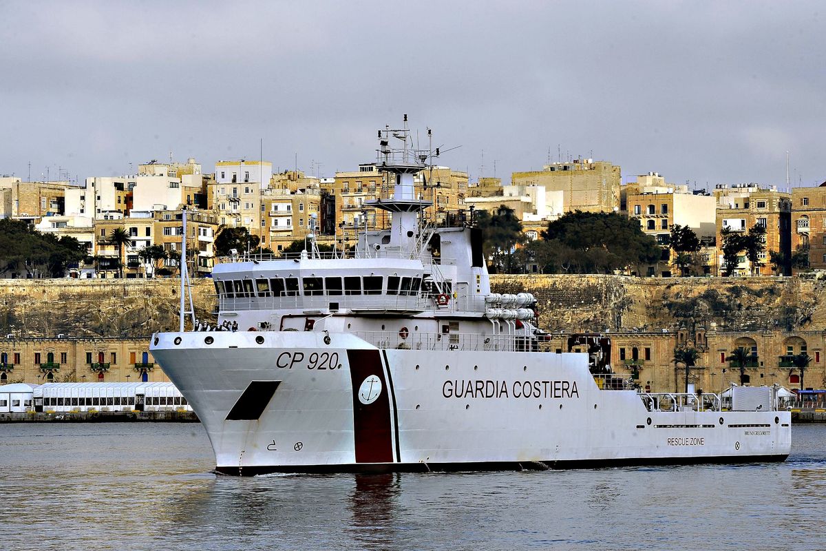 Una farsa italiana impossibile da spiegare