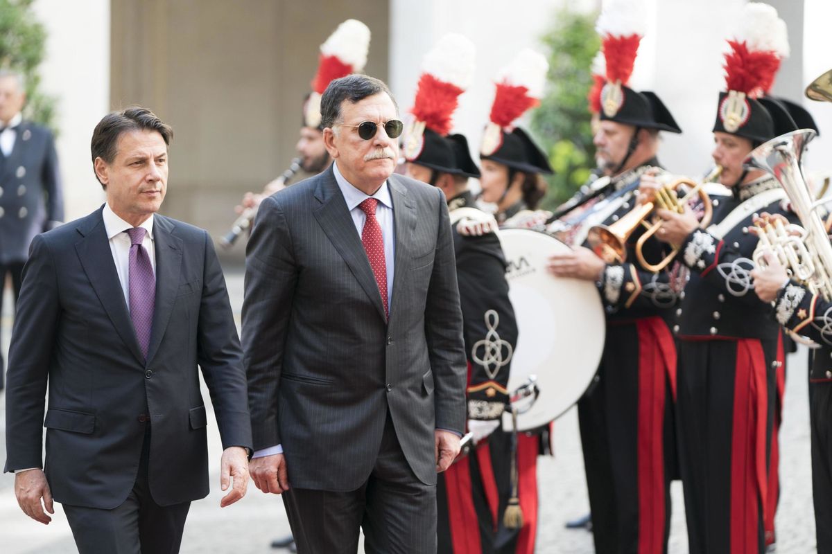 Serraj sfrutta la nostra gaffe e batte cassa