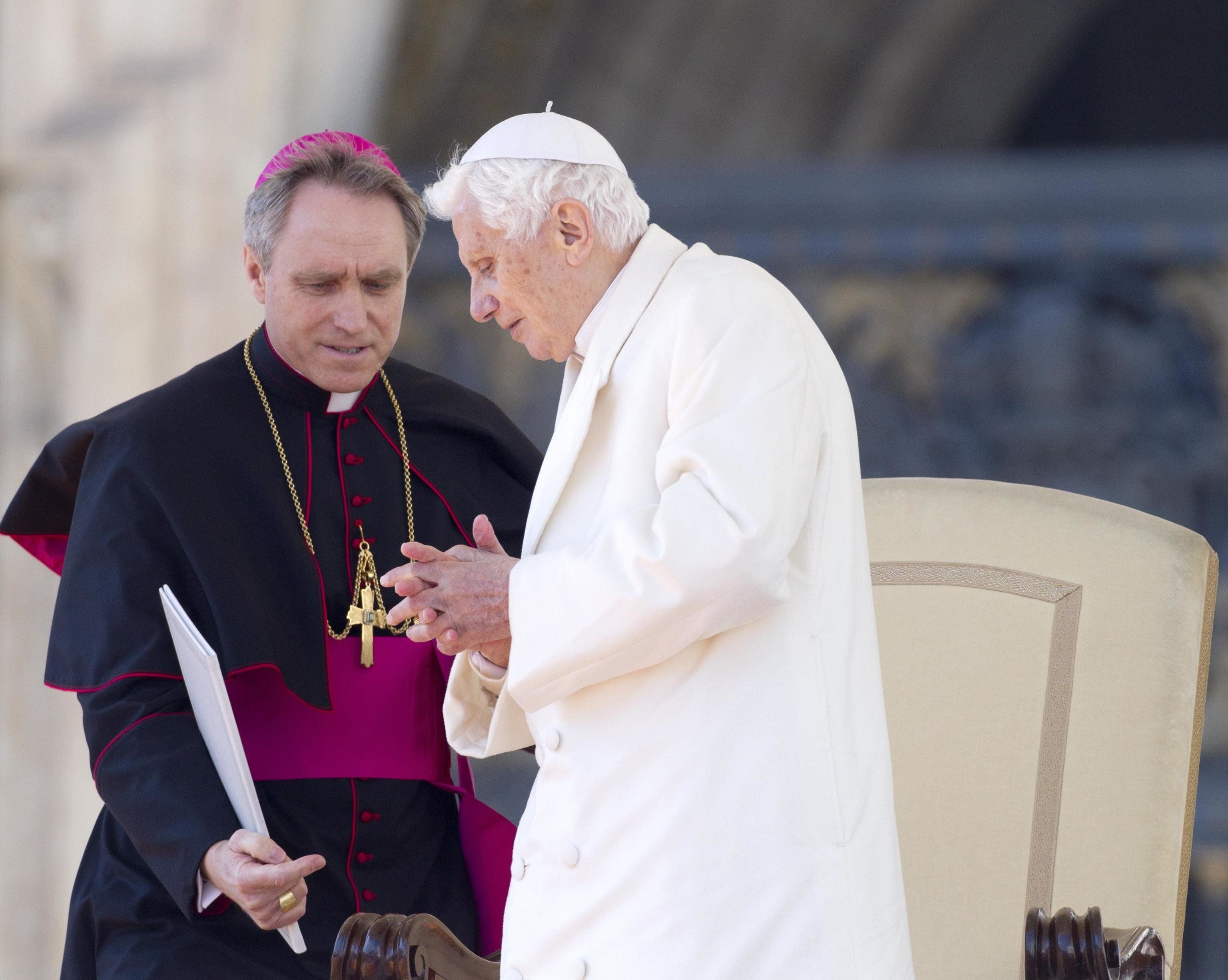 Padre Georg ha isolato il Pontefice emerito