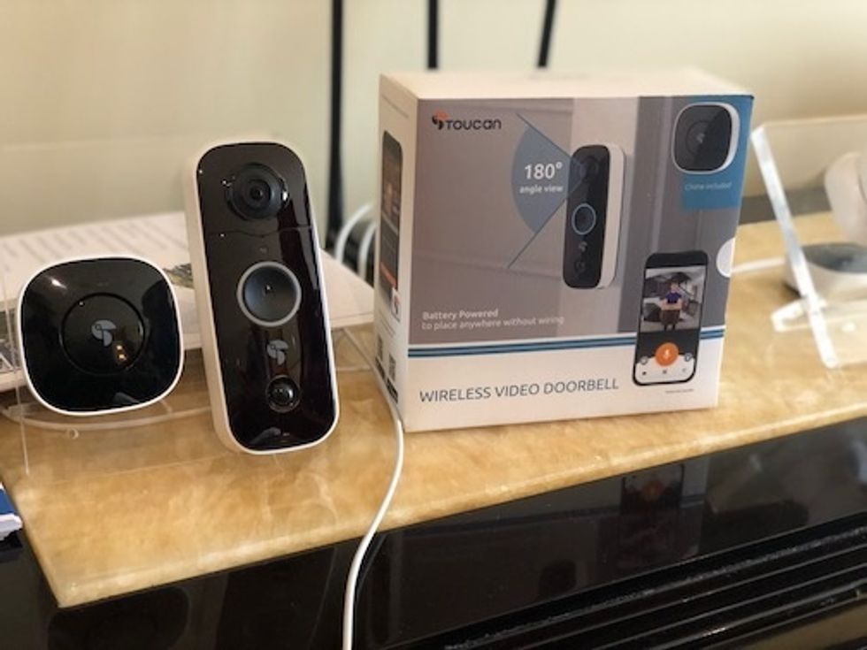 Smart Home Devices For Renters That S Easy To Pack And Move