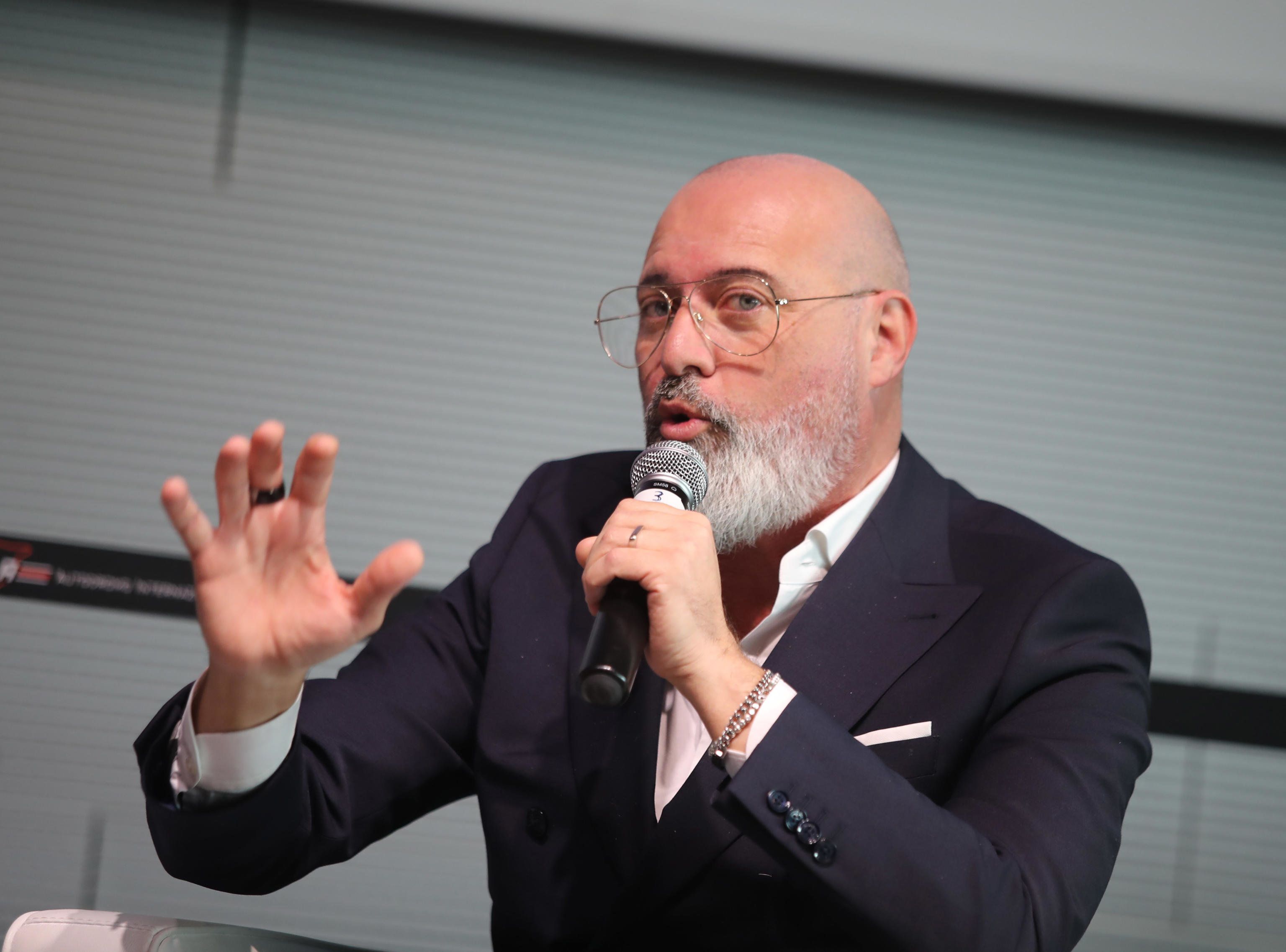 Bonaccini si inventa record mai fatti e nasconde i problemi della Regione