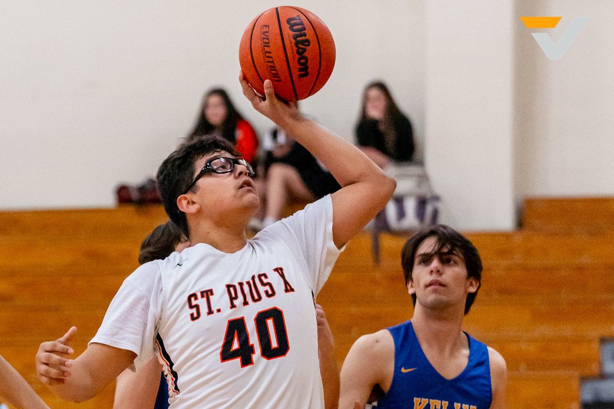 Photo Gallery: St. Pius X downs Beaumont Kelly, 80-45, in district opener
