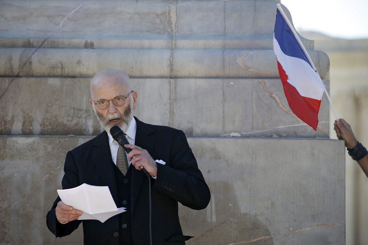 Criticare l’immigrazione costa caro. Renaud Camus condannato a due mesi