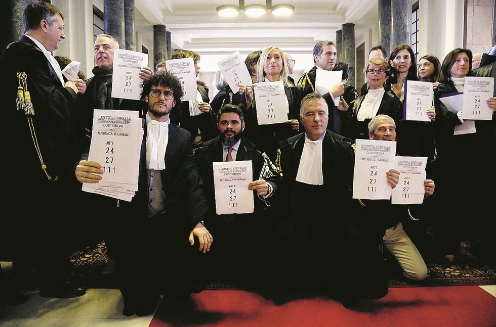 Gli avvocati contestano Davigo i magistrati bocciano Bonafede