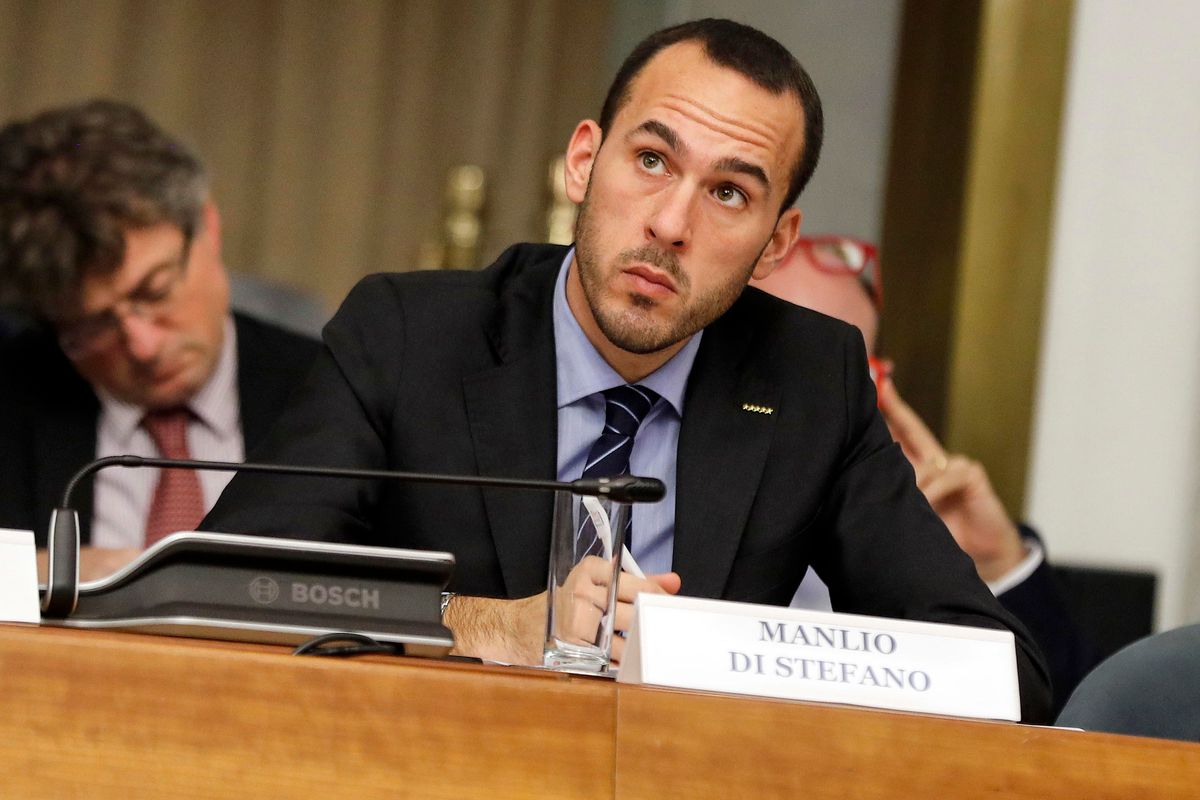 Manlio Di Stefano: «No a un’alleanza tra M5s e Pd. Torniamo a dire qualche vaffa»