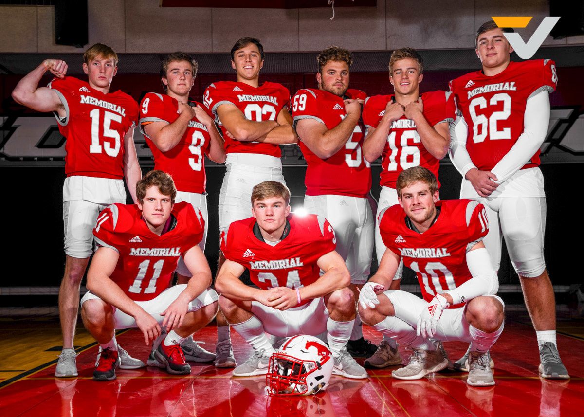 Memorial Mustangs: Seniors Lead Way to Postseason