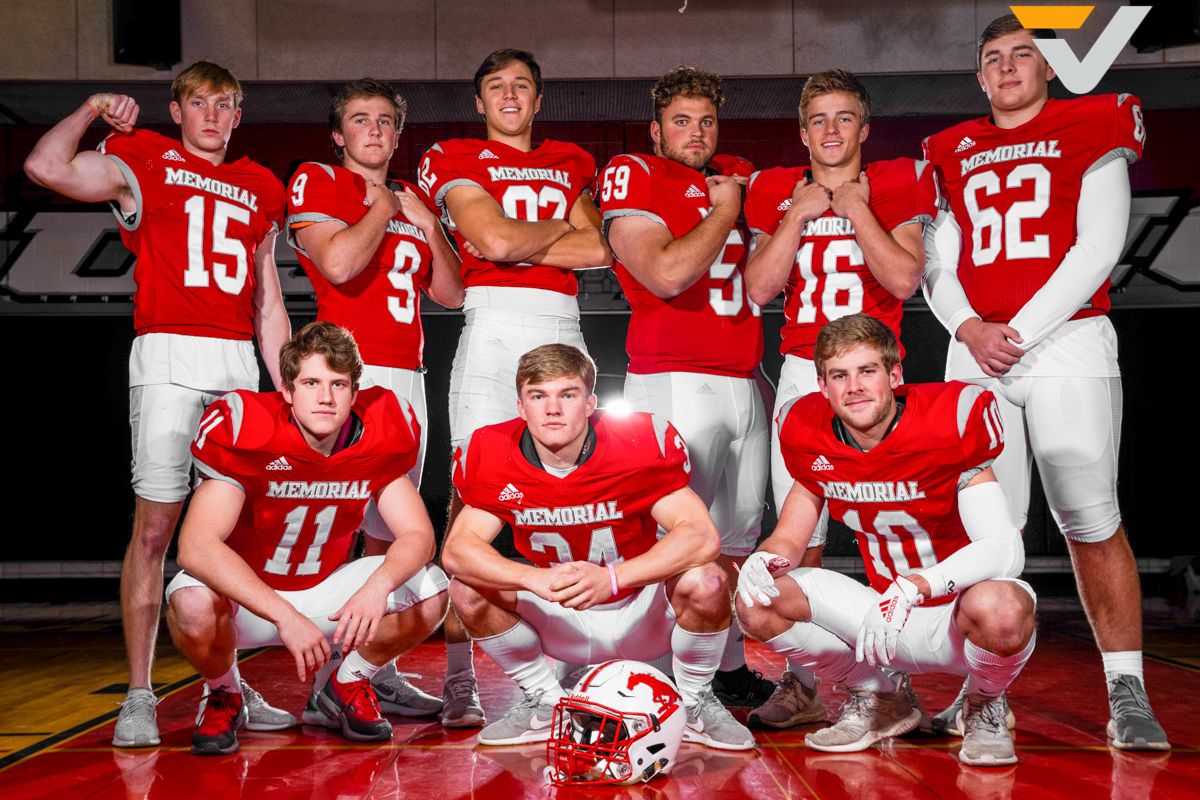 Memorial Mustangs: Seniors Lead Way to Postseason