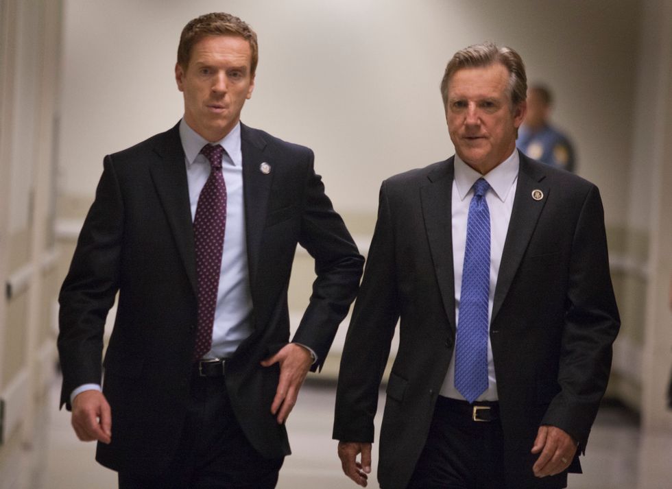 Damian Lewis and Jamey Sheridan on the set of Homeland.