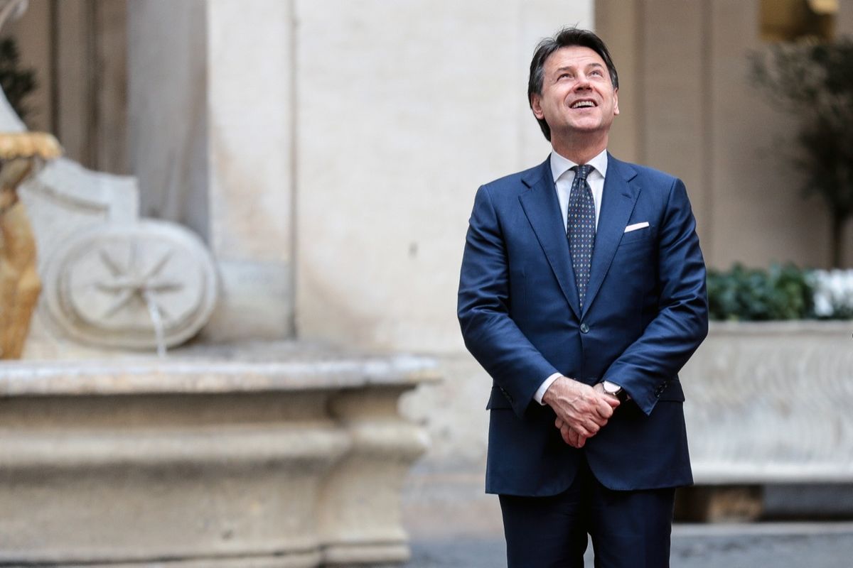 Giuseppi fa lo gnorri sul pasticcio del ministro candidato alle elezioni